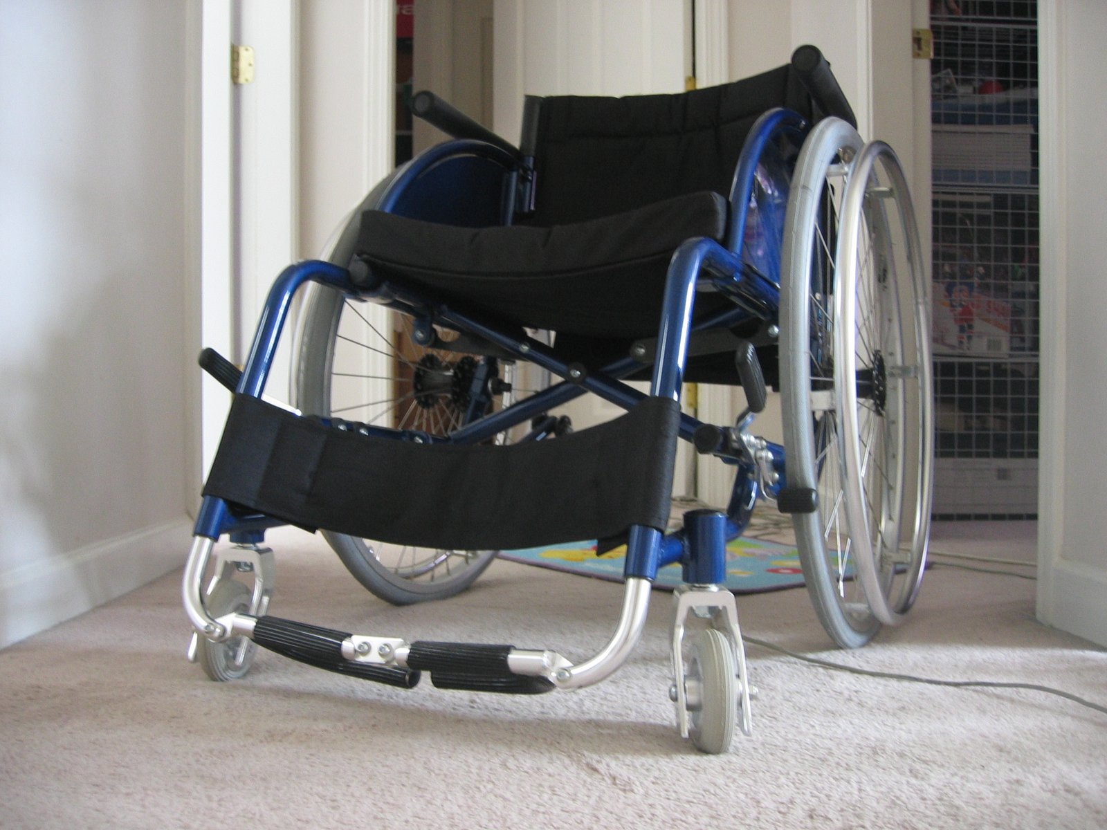 Ultra-Lightweight Foldable Aluminum Wheelchair